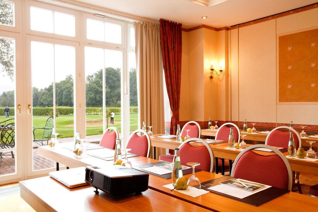 Landhotel Schloss Teschow Teterow Exterior photo