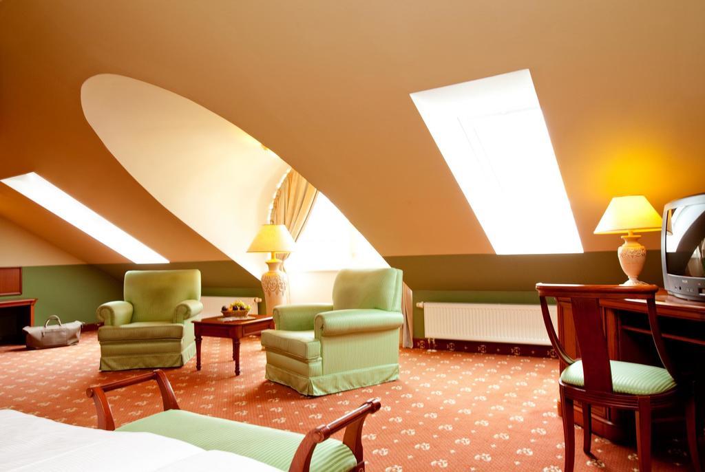 Landhotel Schloss Teschow Teterow Room photo