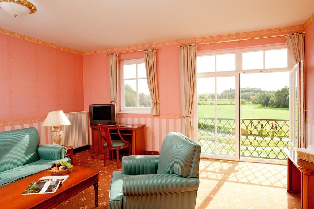 Landhotel Schloss Teschow Teterow Room photo