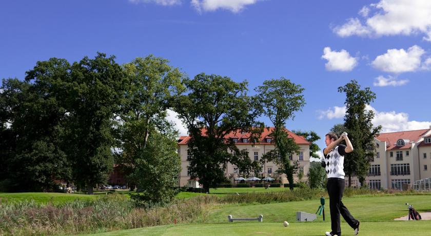 Landhotel Schloss Teschow Teterow Exterior photo